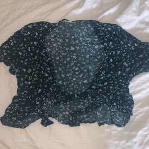 green la hearts wrap shirt